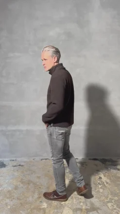 SWEATER M/ HOHEM KRAGEN